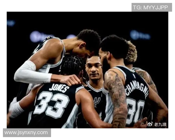 马刺与灰熊季后赛对决回顾关键时刻与精彩瞬间分析